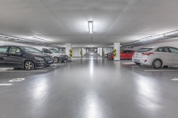 garáž - Prodej bytu 2+kk v osobním vlastnictví 48 m², Praha 10 - Uhříněves