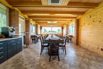 Prodej jiných prostor 10917 m², Chrášťany