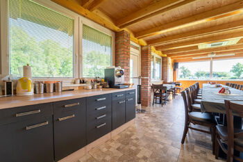 Prodej jiných prostor 10917 m², Chrášťany