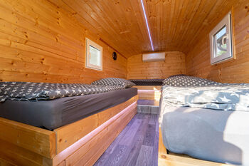 Prodej jiných prostor 10917 m², Chrášťany