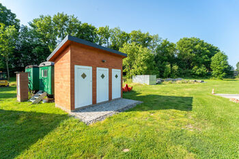 Prodej jiných prostor 10917 m², Chrášťany