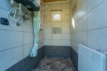 Prodej jiných prostor 10917 m², Chrášťany