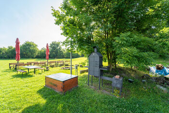 Prodej jiných prostor 10917 m², Chrášťany