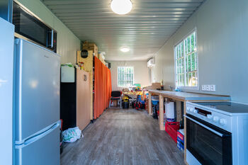 Prodej jiných prostor 10917 m², Chrášťany