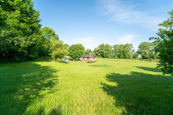 Prodej jiných prostor 10917 m², Chrášťany