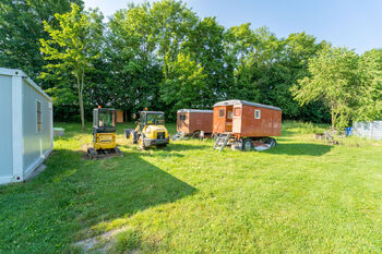 Prodej jiných prostor 10917 m², Chrášťany