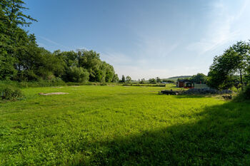 Prodej jiných prostor 10917 m², Chrášťany