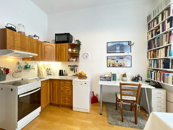 Kuchyň - Vršovické náměstí - Prodej bytu 1+1 v osobním vlastnictví 42 m², Praha 10 - Vršovice