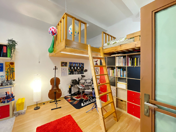 Pokoj - Vršovické náměstí - Prodej bytu 1+1 v osobním vlastnictví 42 m², Praha 10 - Vršovice