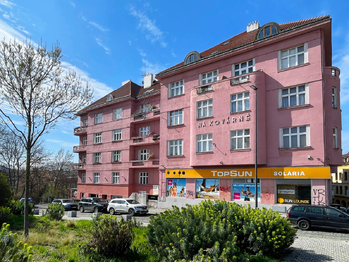 Dům - Vršovické náměstí - Prodej bytu 1+1 v osobním vlastnictví 42 m², Praha 10 - Vršovice