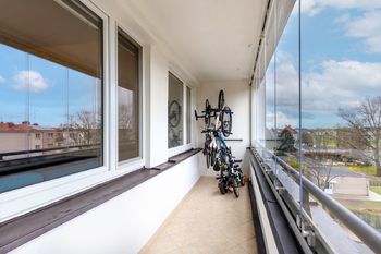 lodžie - Prodej bytu 3+1 v družstevním vlastnictví 77 m², Hradec Králové