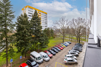 Baarova 1376/7 - Prodej bytu 3+1 v družstevním vlastnictví 77 m², Hradec Králové