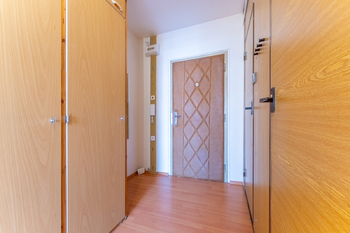 chodba - Prodej bytu 2+kk v osobním vlastnictví 43 m², Praha 5 - Stodůlky