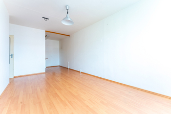 pohled do kuchyně - Prodej bytu 2+kk v osobním vlastnictví 43 m², Praha 5 - Stodůlky