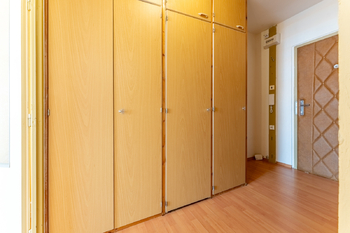 chodba - Prodej bytu 2+kk v osobním vlastnictví 43 m², Praha 5 - Stodůlky
