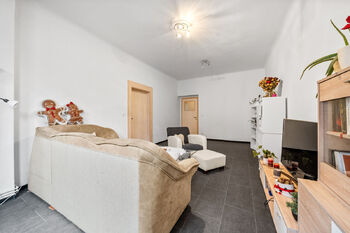 Obývací pokoj - Pronájem bytu 3+1 v osobním vlastnictví 83 m², Hronov