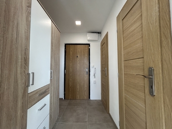 Chodba - Pronájem bytu 1+1 v osobním vlastnictví 31 m², Nymburk