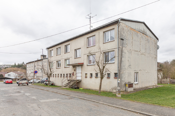 Prodej nájemního domu 530 m², Svojšín