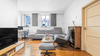 Obývací pokoj bytu - Pronájem bytu 2+kk v osobním vlastnictví 50 m², Praha 7 - Bubeneč