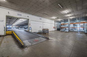 Pronájem výrobních prostor 9469 m², Plzeň