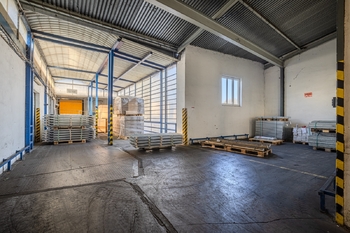 Pronájem výrobních prostor 9469 m², Plzeň