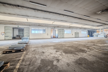 Pronájem výrobních prostor 9469 m², Plzeň