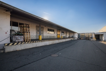 Pronájem výrobních prostor 9469 m², Plzeň