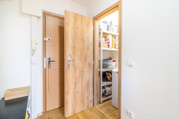 Prodej bytu 2+kk v osobním vlastnictví 45 m², Praha 4 - Chodov