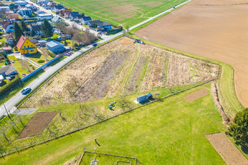 Prodej pozemku 11526 m², Úvaly