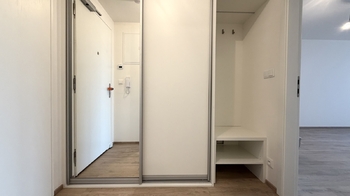 Pronájem bytu 1+kk v osobním vlastnictví 45 m², Praha 9 - Hloubětín