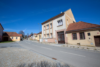 Prodej domu 196 m², Černovice