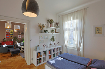 Ložnice se šatnou - Prodej bytu 3+1 v osobním vlastnictví 115 m², České Budějovice