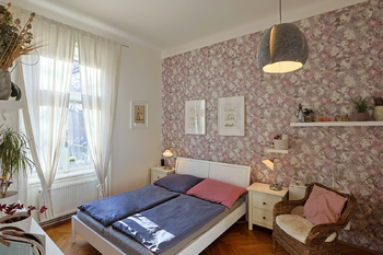 Ložnice se šatnou - Prodej bytu 3+1 v osobním vlastnictví 115 m², České Budějovice