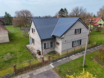 Prodej domu 140 m², Kněžice