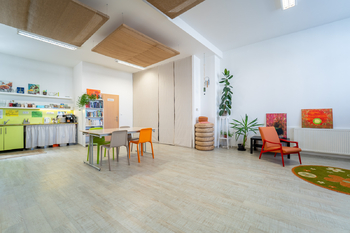 Nebytový prostor  - Prodej obchodních prostor 61 m², Poděbrady