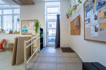 Vstup do nebytového prostoru  - Prodej obchodních prostor 61 m², Poděbrady