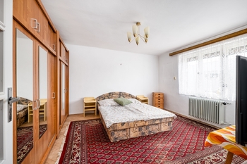 byt 1 - ložnice - Prodej domu 270 m², České Budějovice