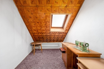 byt 2 - pokoj 3 - Prodej domu 270 m², České Budějovice