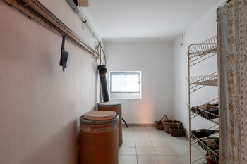 sklep - Prodej domu 270 m², České Budějovice