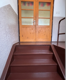 Dřevěné schodiště - Prodej domu 302 m², Černousy