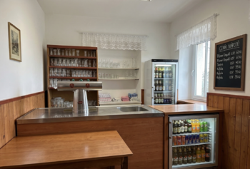 Bar na sále  - Prodej domu 302 m², Černousy