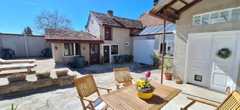 Uzavřený dvůr - Prodej domu 84 m², Letonice