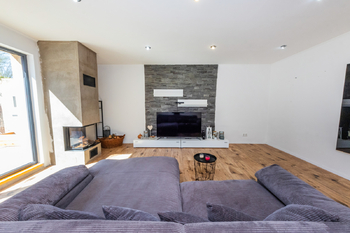 Prodej domu 330 m², Černuc