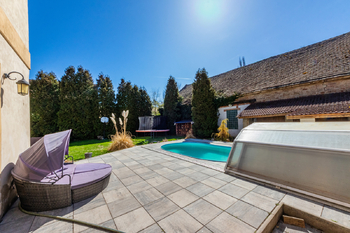 Prodej domu 330 m², Černuc