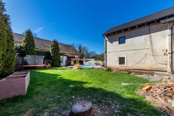 Prodej domu 330 m², Černuc