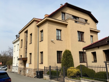 Pronájem kancelářských prostor 128 m², Praha 10 - Strašnice