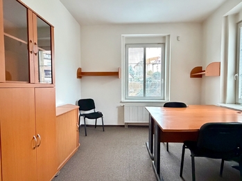 Pronájem kancelářských prostor 128 m², Praha 10 - Strašnice