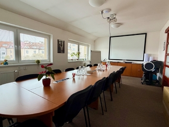 Pronájem kancelářských prostor 128 m², Praha 10 - Strašnice