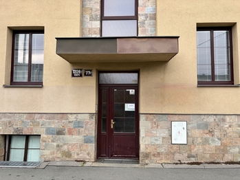 Pronájem kancelářských prostor 128 m², Praha 10 - Strašnice