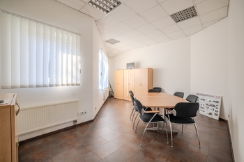 Prodej skladovacích prostor 9469 m², Plzeň